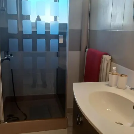 Apartmán Appartement, La Route Des Grandes Alpes , 6 Couchages, Garage Pour Motards, Cyclistes, Possibilite De Supplementaires, Si De 6 Pers *