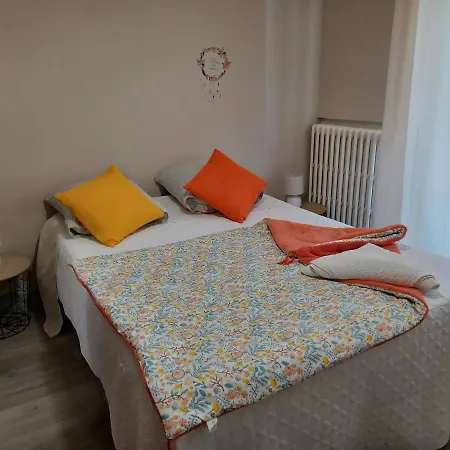 Appartement, La Route Des Grandes Alpes , 6 Couchages, Garage Pour Motards, Cyclistes, Possibilite De Supplementaires, Si De 6 Pers Fourneaux (Savoie)