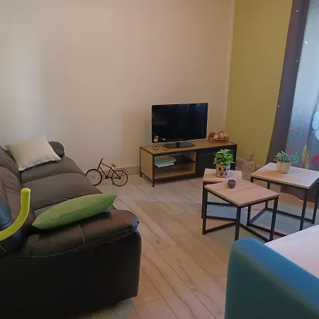 Appartement, La Route Des Grandes Alpes , 6 Couchages, Garage Pour Motards, Cyclistes, Possibilite De Supplementaires, Si De 6 Pers Apartmán *
